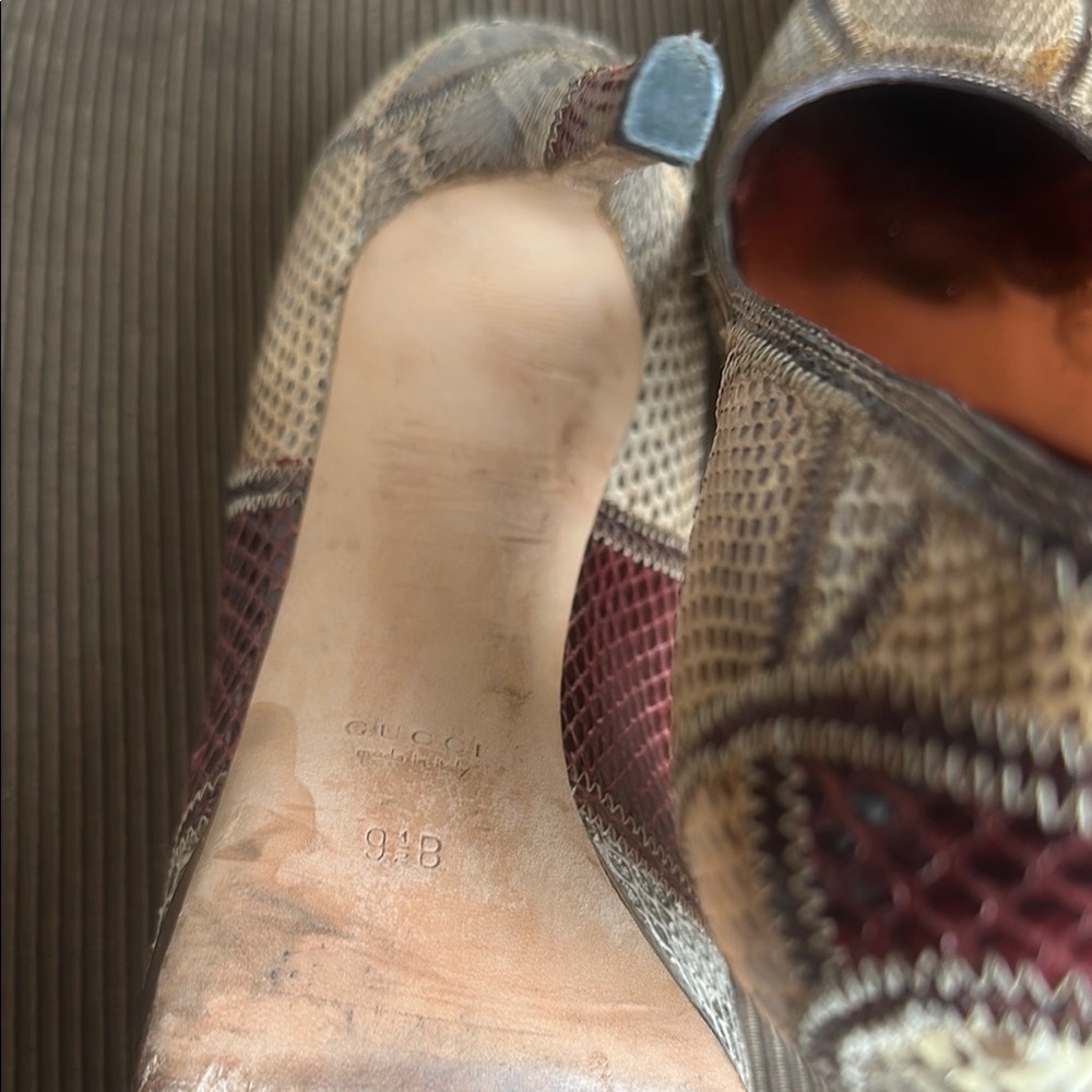 Gucci Elegant Patterned Heels - image 8